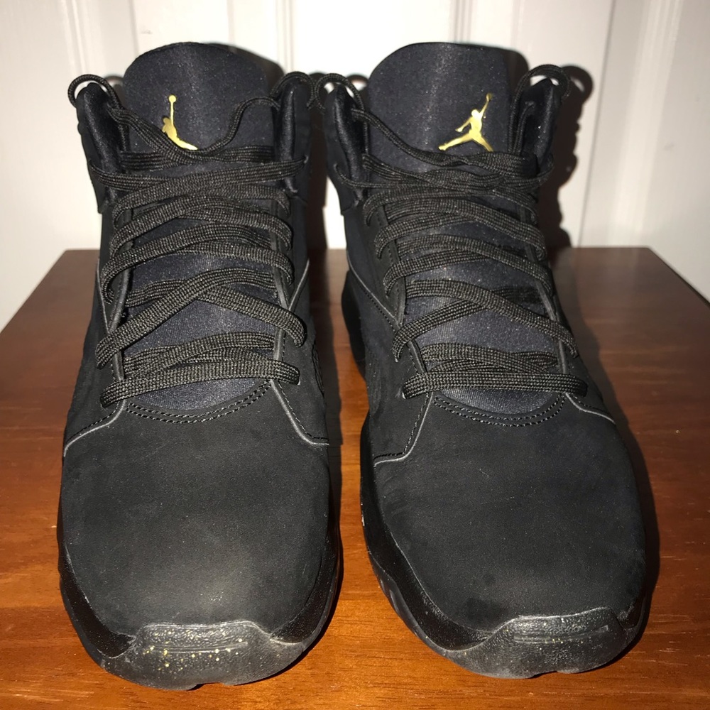 Lift off black/gold Jordans